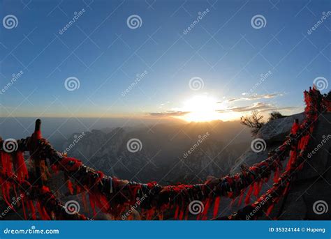 Huashan Mountain at Sunrise Stock Photo - Image of fairyland, asia ...