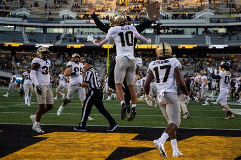 Photos: No. 2 Iowa football vs. Purdue - The Daily Iowan