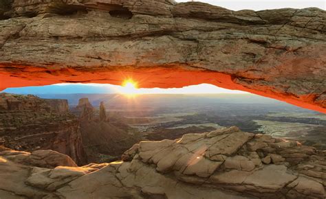 Sunrise over Canyonlands : r/NationalPark