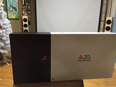 UNBOXING - PS4 20th Anniversary Edition : déballage photo de la console ...