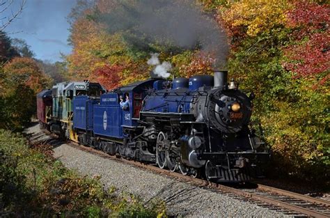 The Best Train Ride In Pennsylvania To See Fall Foliage