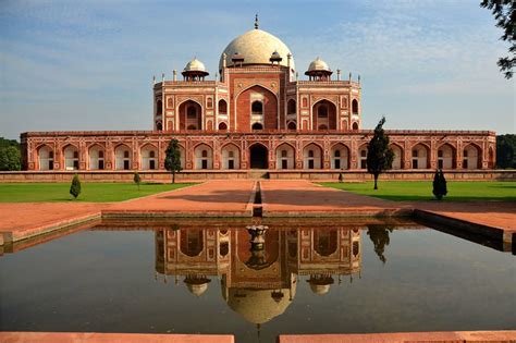 10 must see monuments in Delhi