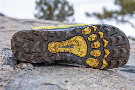 Cut in half: Altra Lone Peak 5.0 Review | RunRepeat