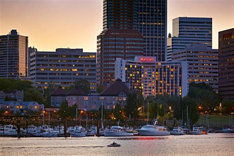 Marriott Portland Downtown Waterfront- Portland, OR Hotels- First Class ...