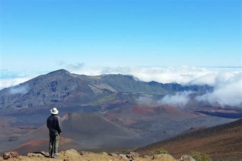 Sliding Sands Trail 🌋 How to hike THE Haleakala volcano crater hike 🌋 ...