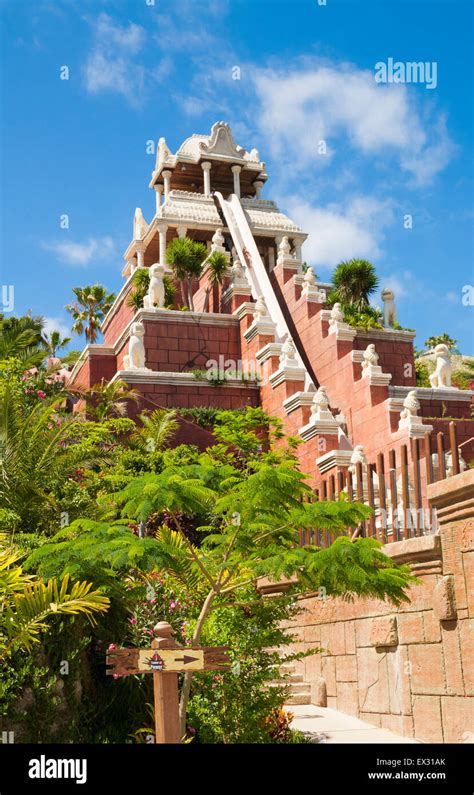 Siam park tenerife tower of power hi-res stock photography and images ...