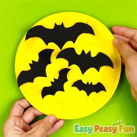 Halloween Bats Paper Plate Craft - Easy Peasy and Fun