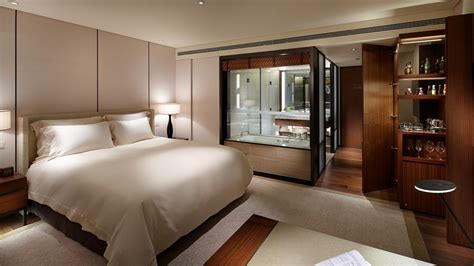 Rooms and Suites at The Shilla Seoul : The Leading Hotels of the World