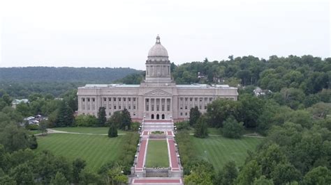 Kentucky State Capitol in Frankfort image - Free stock photo - Public ...