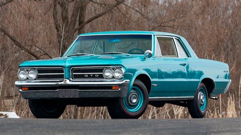 1964 Pontiac GTO Royal Bobcat - CLASSIC.COM