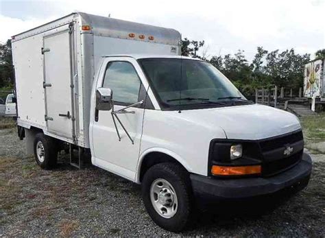 Chevrolet Express Cutaway 3500 Box truck (2006) : Van / Box Trucks