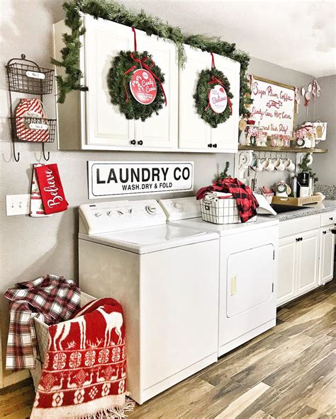 10 Amazing Christmas Laundry Room Decor Ideas