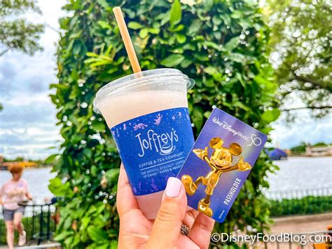 How to Get a SECRET Drink in EPCOT Right Now | the disney food blog