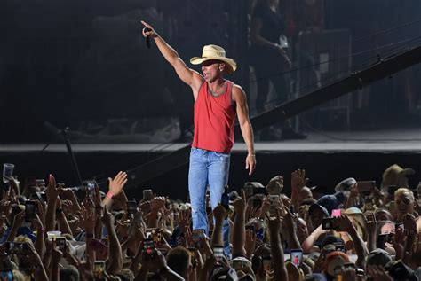 Country music icon Kenny Chesney adds Michigan concert - mlive.com