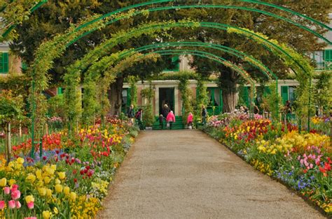 Giverny Small Group Tour: Monet's House & Impressionism Museum - Paris ...