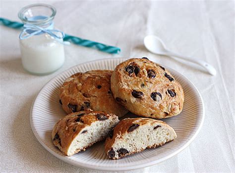 Chocolate Chip Brioche Rolls - SoupAddict