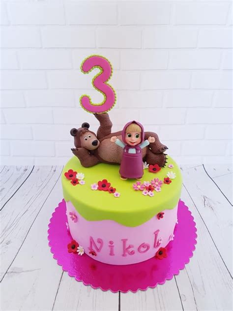 Masha and the Bear by TortenbySemra | Pig birthday cakes, Frozen ...