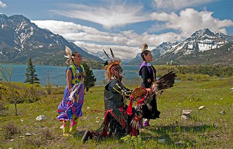 Travel in the Footsteps of Canada’s Indigenous Peoples - Everything Zoomer