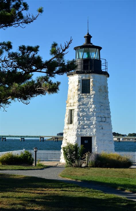 WC-LIGHTHOUSES: NEWPORT HARBOR LIGHTHOUSE-NEWPORT, RHODE ISLAND