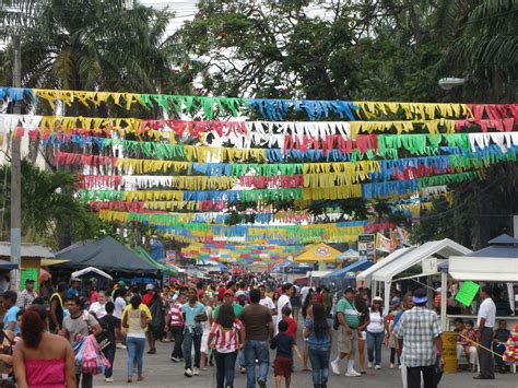 Enjoy Honduras: Carnival La Ceiba!