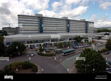 University hospital of wales hi-res stock photography and images - Alamy