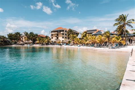 A Hotel at the Beach on Curaçao: Avila Beach Hotel - Flip Flop Wanderers