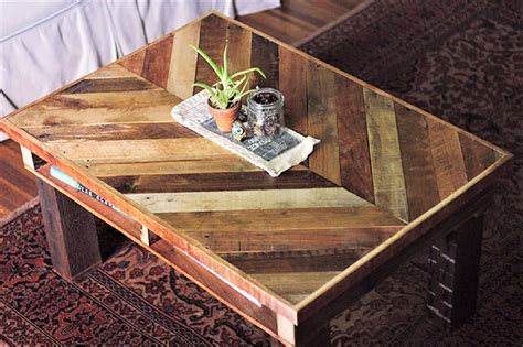 25 DIY Pallet Wood Projects