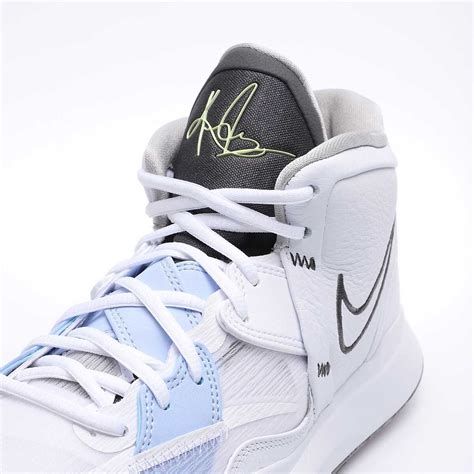 🏀 Get the KYRIE INFINITY basketball shoe - white | KICKZ