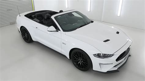 FORD MUSTANG GT CONVERTIBLE Oxford White Auto 16547 - YouTube