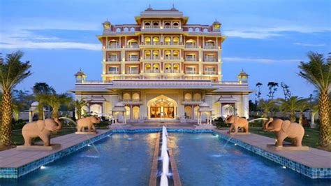 Top 10 Best Heritage Hotels in India to Enjoy a Royal Vacation