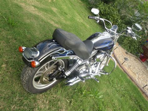 2006 Harley Davidson Dyna low rider, chrome, exhaust, custom flames