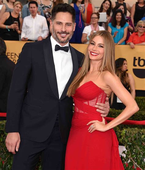 Sofia Vergara Talks "Big" Wedding to Fiancé Joe Manganiello at SAG ...