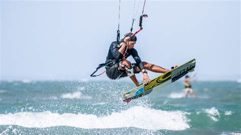 Kitesurfing Lessons Cartagena (Private) with Professional Kitesurf ...