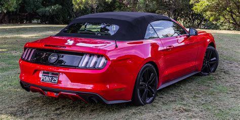 2016 Ford Mustang Ecoboost Convertible Review - photos | CarAdvice