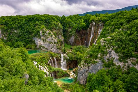 Plitvice Lakes National Park, Croatia [OC] [2880x1920] : r/EarthPorn