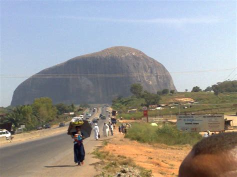 38 Photos of Zuma Rock and Aso Rock in Abuja, Nigeria | BOOMSbeat