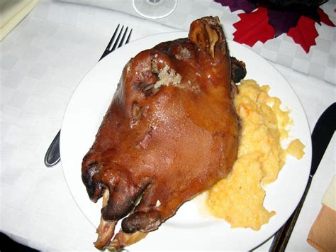 Smalahove: traditional Norwegian "dish" : r/shittyfoodporn