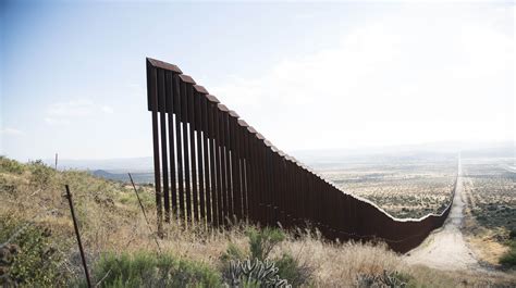 Immigration: Trump's wall construction to begin at Texas-Mexico border