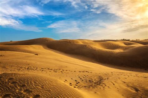 Best Beautiful Sand Dunes In Thar Desert Rajasthan India Stock Photos ...