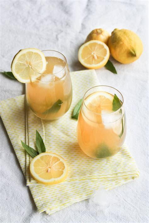 Citronnade à la verveine citron - aime & mange | Recipe | Fresh drinks ...