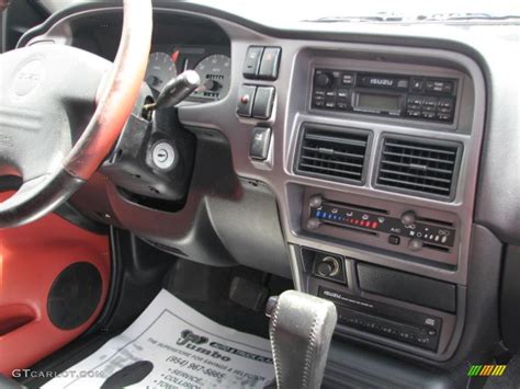 Isuzu Vehicross Interior