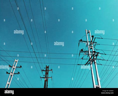 Electric power transmission grid Stock Photo - Alamy