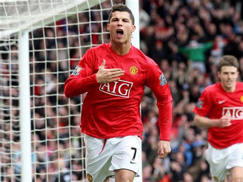 At Manchester United, how much will Cristiano Ronaldo earn? All of the ...