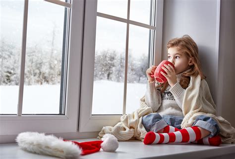 little-girl-sitting-by-the-window-P8VY38V - Tyler Mountain Water ...