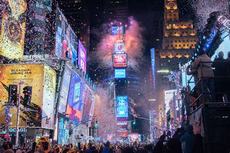 How To Watch The Times Square Ball Drop On New Year’s Eve