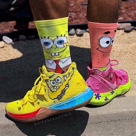 SPONGEBOB or PATRICK⁉️ —- 👉Follow @sneake | Skor