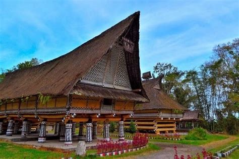 Keunikan Rumah Adat Sumatera Utara: Ciri Khas, Nilai Filosofis - BERNAS.id