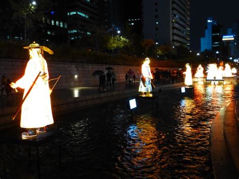 2012 Seoul Lantern Festival - (Cheonggyecheon Stream, downtown Seoul ...