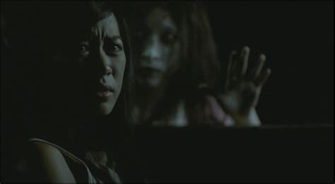 Ryan's Movie Reviews: Updated Review #9: Shutter (2004 Thai original)