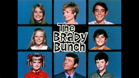 Theme Song to The Brady Bunch - YouTube